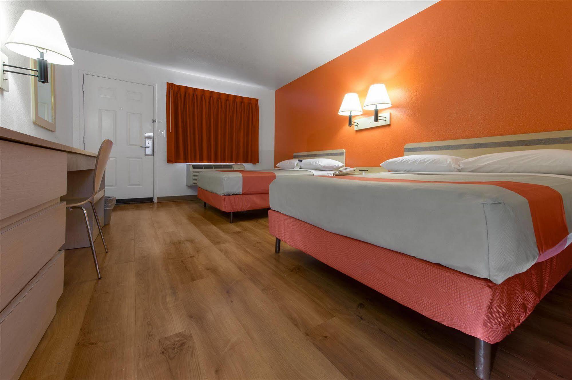 Motel 6-Bismarck, Nd Bagian luar foto